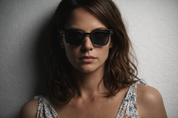 Toti lentes de sol UV400 polarizados Negro Transparente cristal Gris - Buhu Eyewear - en uso diario